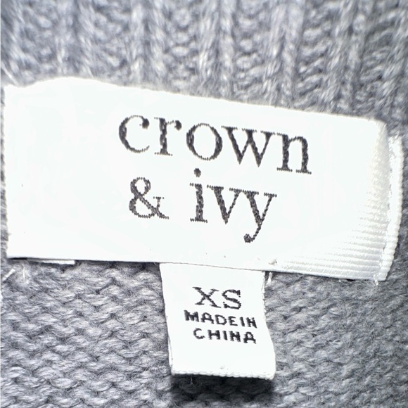 Crown & Ivy Gray Cable Knit  Trendy Sweater with Striped Hem XS, Office Wear, - Picture 5 of 5